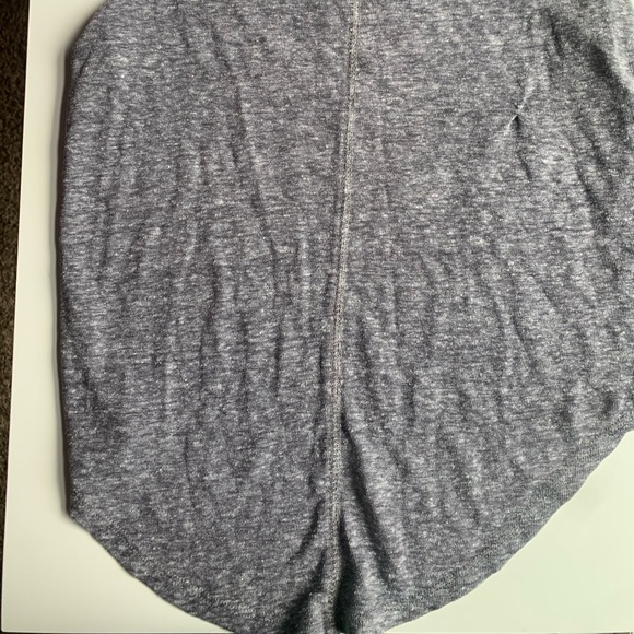 Crop Feather Tank Top! - Picture 2 of 2